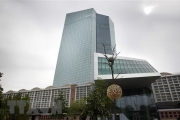 Chủ tịch ECB cảnh báo kinh tế Eurozone có thể 'yếu hơn dự kiến' Chủ tịch ECB cảnh báo kinh tế Eurozone có thể 'yếu hơn dự kiến'
