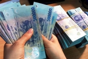 Nhân viên ngân hàng 'ngóng mong' thưởng Tết Nhân viên ngân hàng 'ngóng mong' thưởng Tết