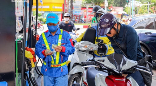 Ngày mai, giá xăng dự báo giảm, giá dầu tăng