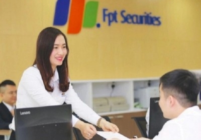 FPTS chốt quyền chia cổ tức tiền mặt 5%, thưởng cổ phiếu tỉ lệ 10:1